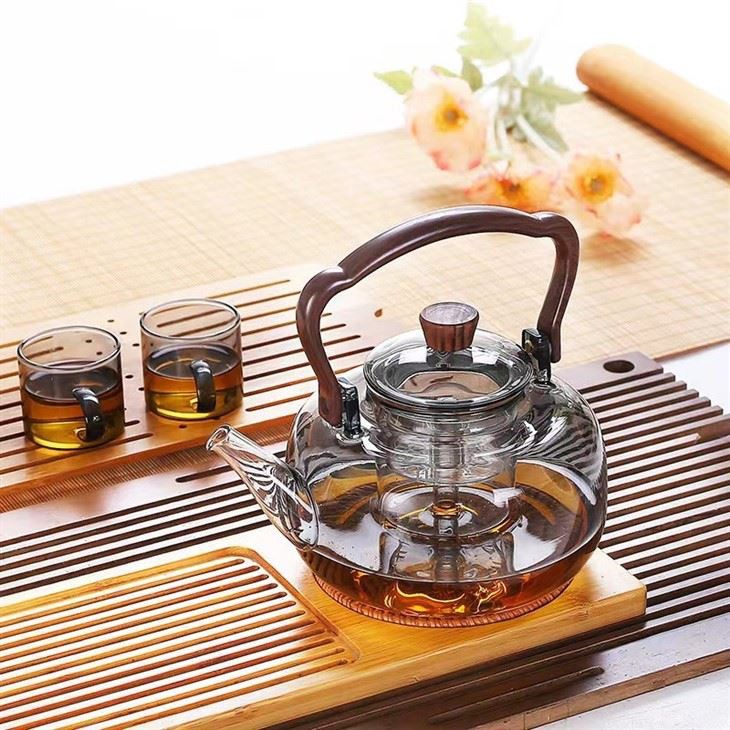 Integrated Steaming And Boiling Teapot